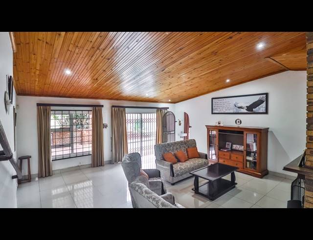 5 BEDROOM HOUSE FOR SALE IN ORIENT HEIGHTS